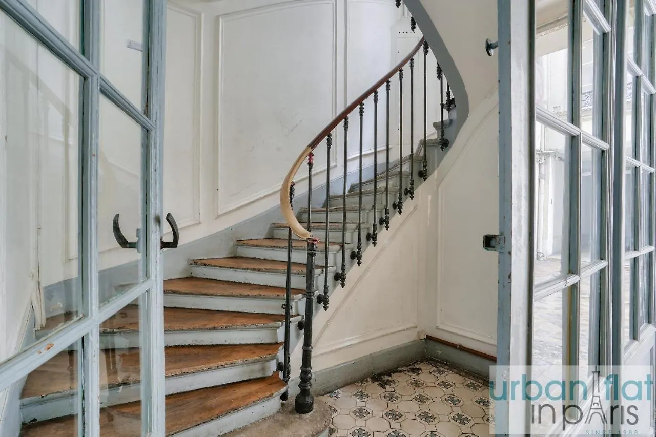 23 - Charming 3Bdr Parisian Apartment In Montorgueil France