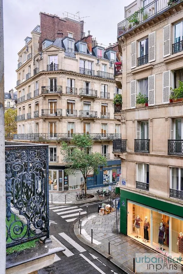 23 - Charming 3Bdr Parisian Apartment In Montorgueil Paris