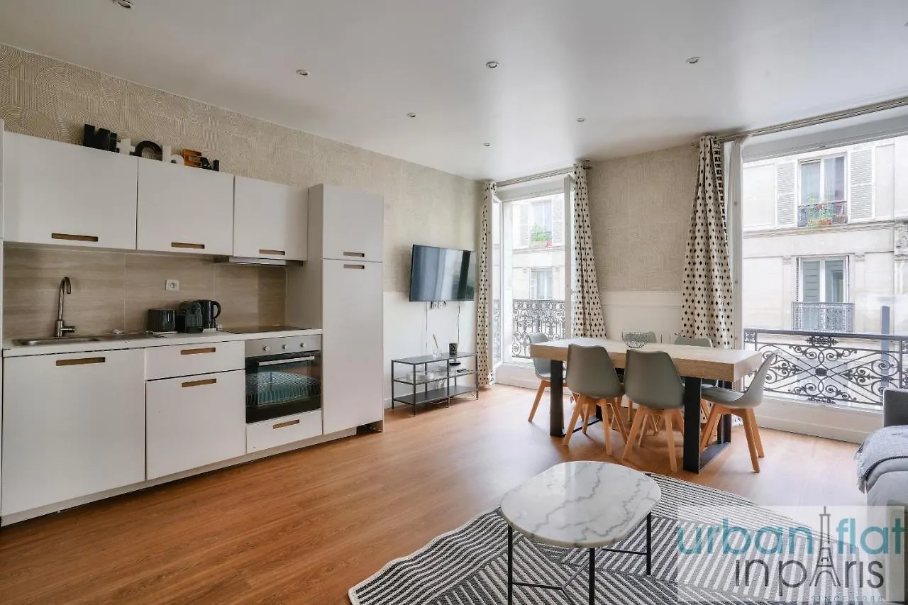23 - Charming 3Bdr Parisian Apartment In Montorgueil France