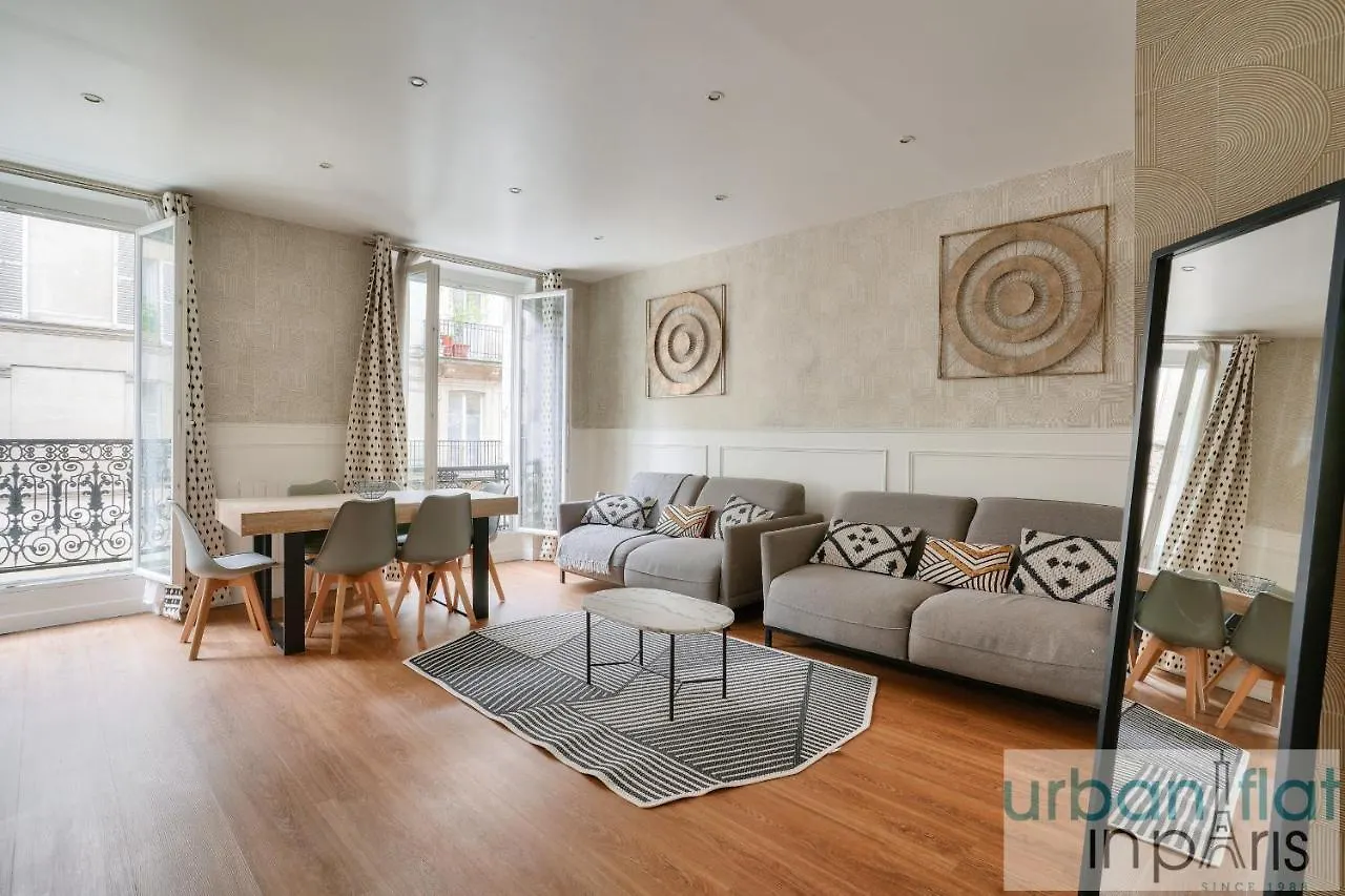 23 - Charming 3Bdr Parisian Apartment In Montorgueil France